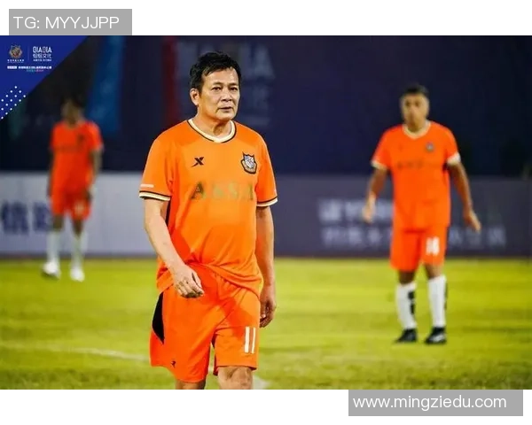 身高176的足球明星如何在绿茵场上展现出色的技艺与风采